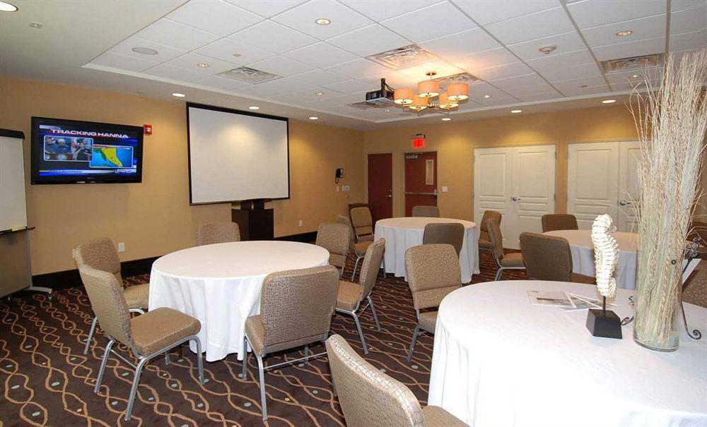 Holiday Inn Express Jacksonville Beach By Ihg Facilități foto