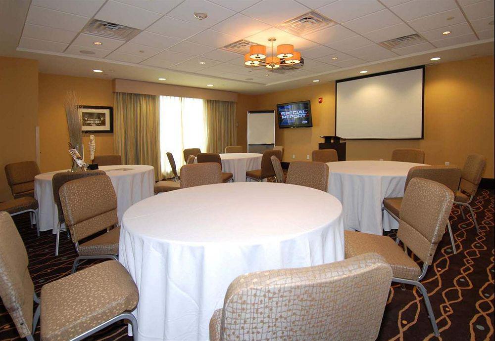 Holiday Inn Express Jacksonville Beach By Ihg Exterior foto