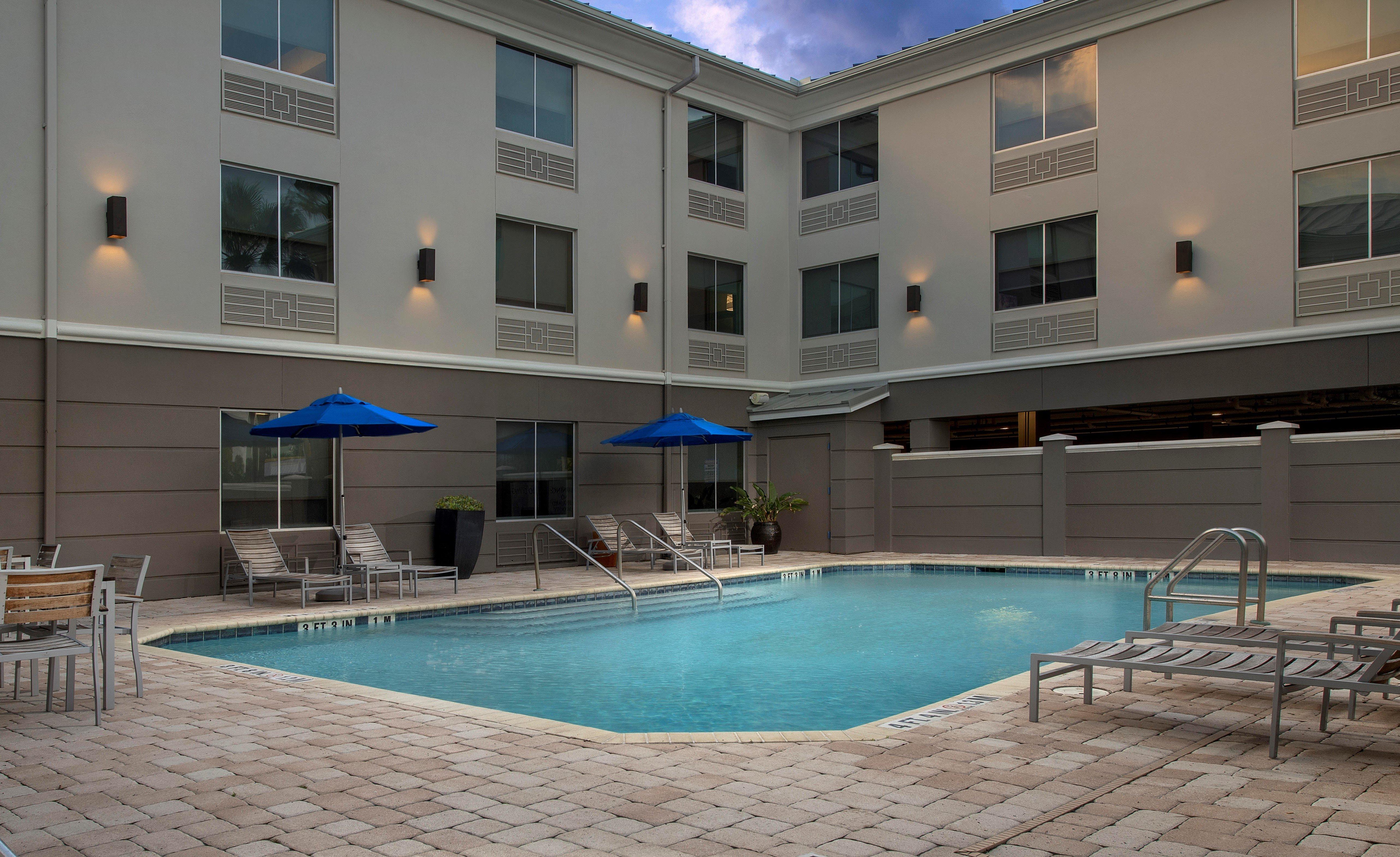 Holiday Inn Express Jacksonville Beach By Ihg Exterior foto