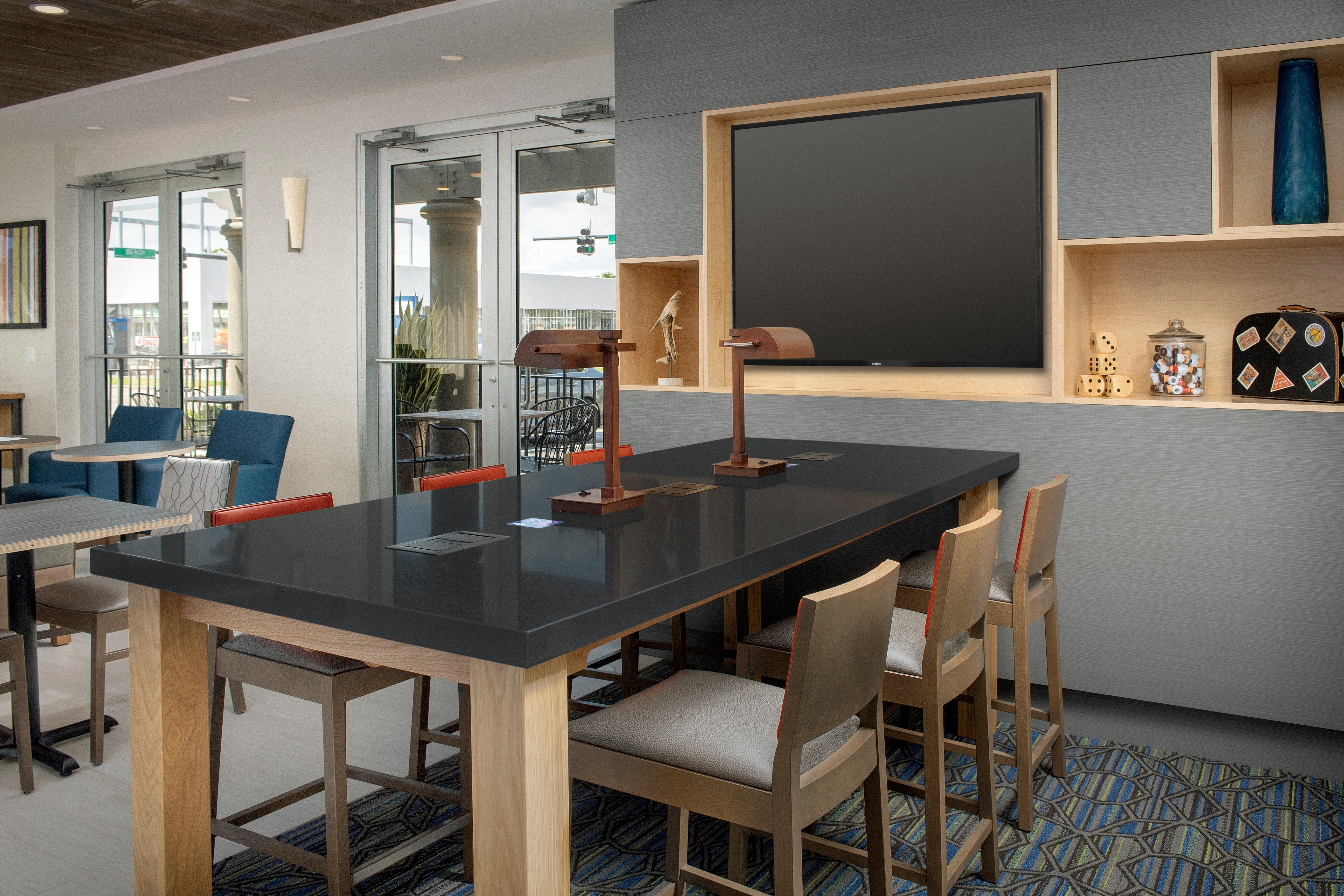 Holiday Inn Express Jacksonville Beach By Ihg Exterior foto