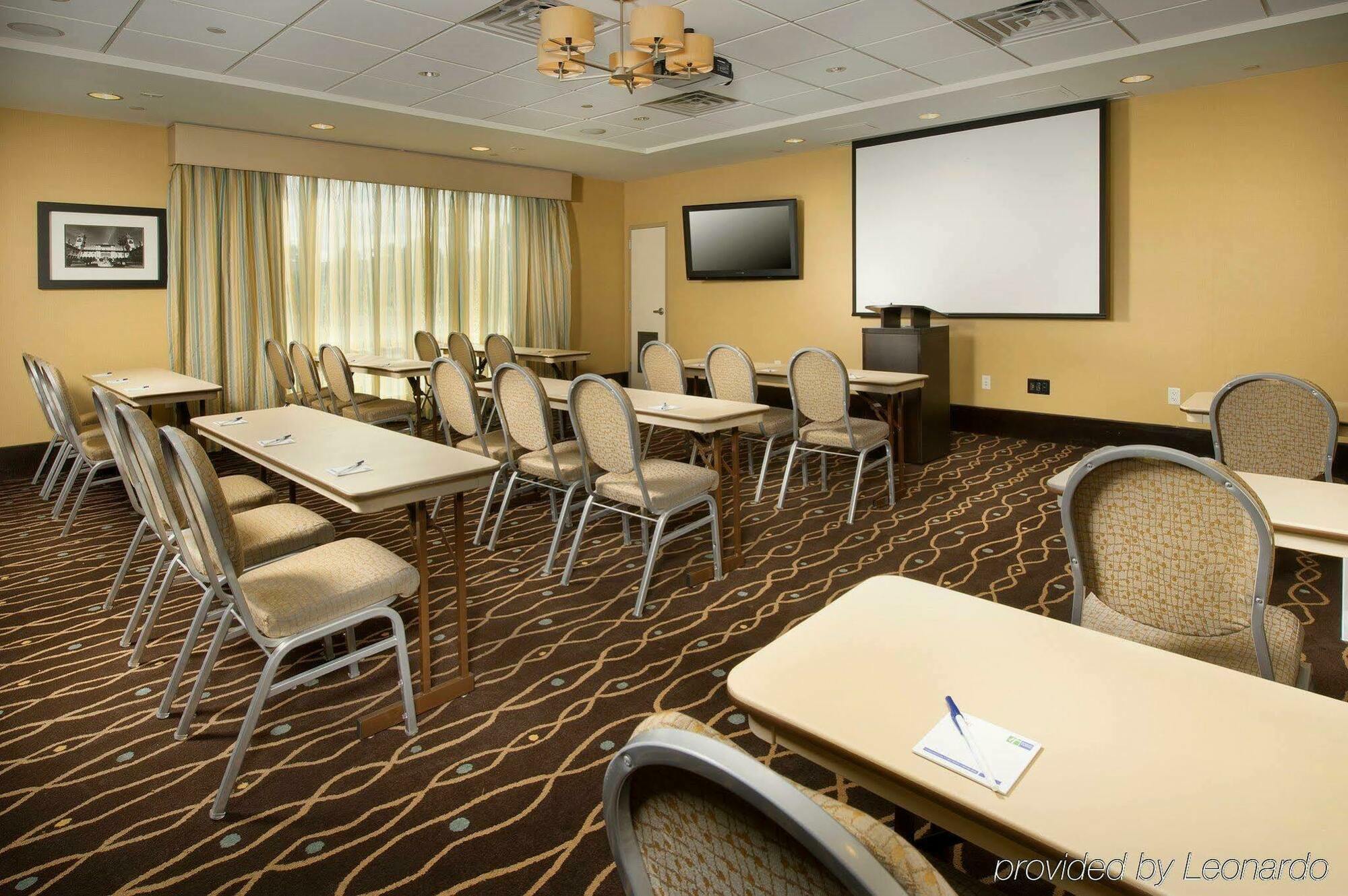 Holiday Inn Express Jacksonville Beach By Ihg Exterior foto